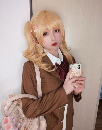 窥情